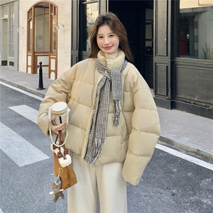 卡其色立领格纹拼接短款羽绒服女冬高级感设计感面包服外套图片