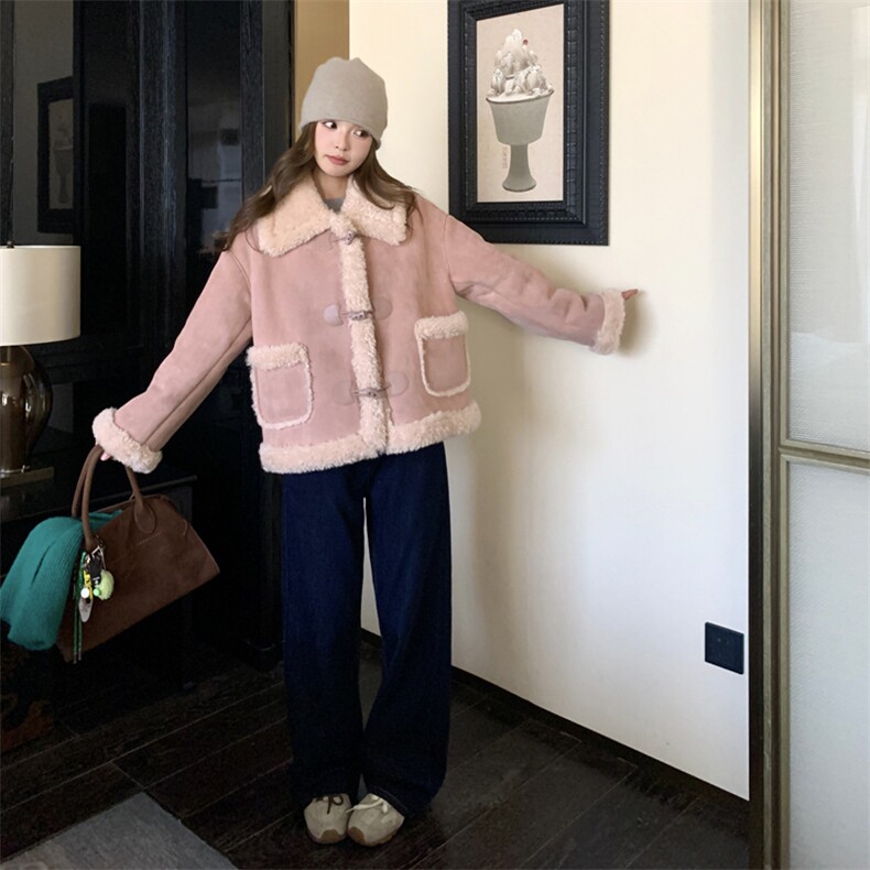 粉色学院风牛角扣保暖外套女2025冬季新款时尚减龄皮毛一体棉服,女装毛呢外套,帛香坊