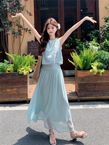 度假风刺绣无袖上衣半身裙套装女2026年夏季新款高级感显瘦两件套图片