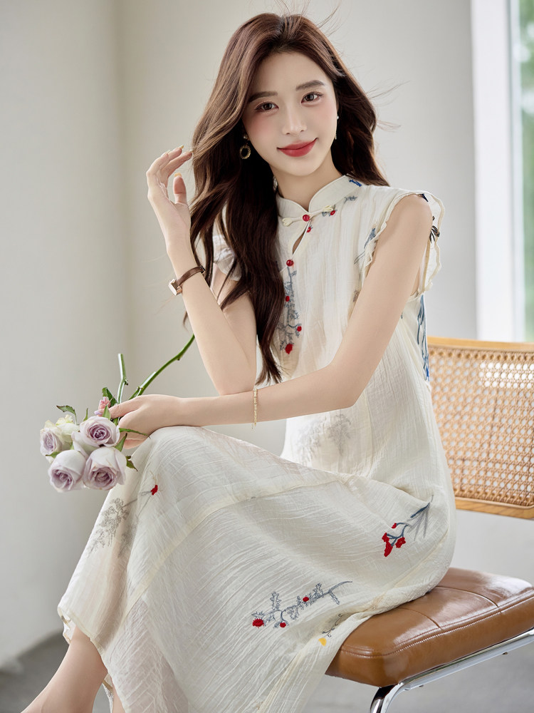 2025年夏季新款新中式刺绣碎花花边无袖减龄连衣裙现货,女装连衣裙,乐吉娜