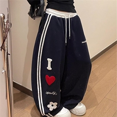 藏青色