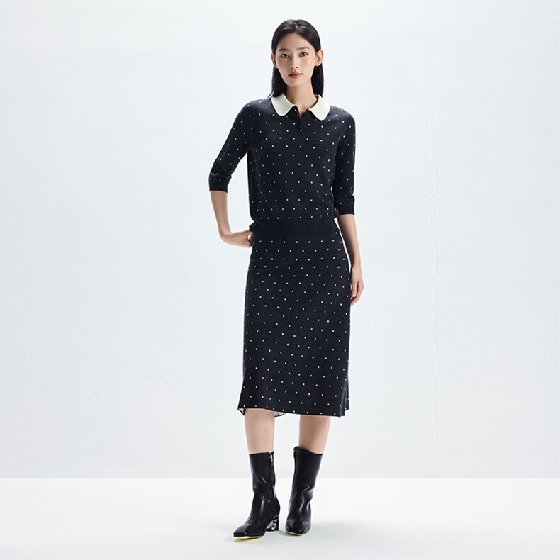 2025年秋季时尚百搭通勤休闲波点短袖，女装T恤，致织羊绒