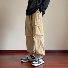 深卡其色