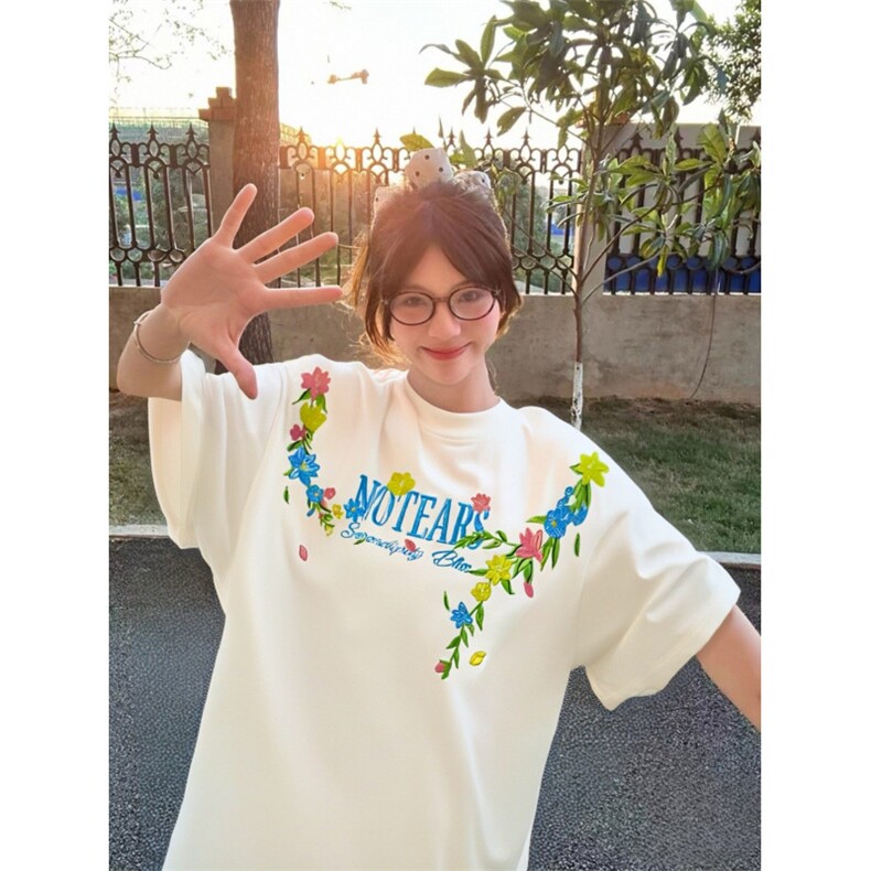 H0896-P35推荐#原版刺绣包边拉肩宽松休闲短袖T恤男女同款，女装T恤，星座617A-2