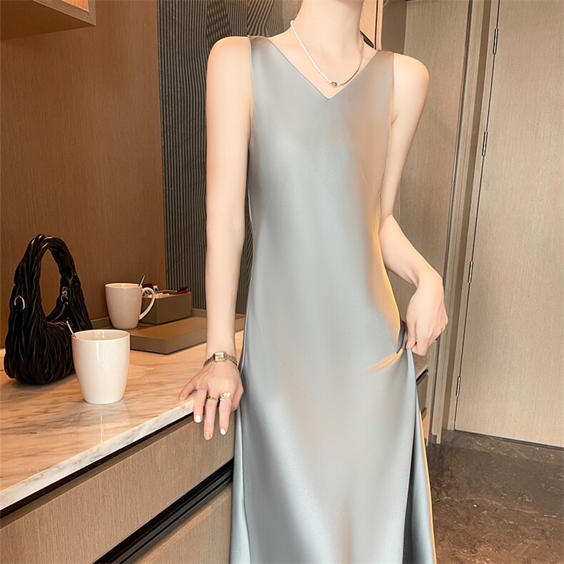 高级感真丝吊带连衣裙女春夏醋酸缎面中长裙内搭丝绸无袖气质,女装连衣裙,九戎
