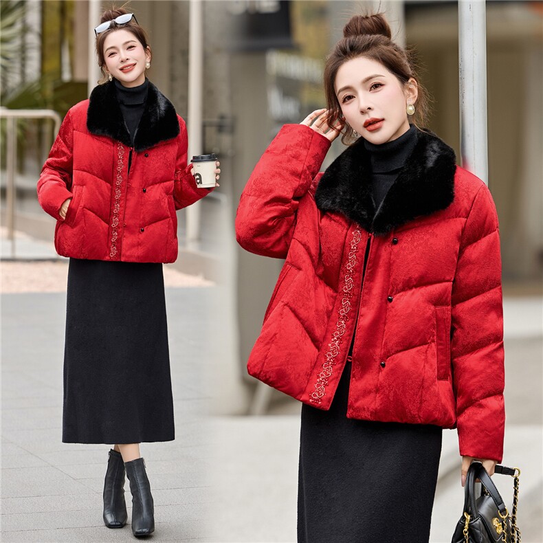 现货。现货。2025年冬季短款刺绣羽绒服，女装羽绒服，伊仟回