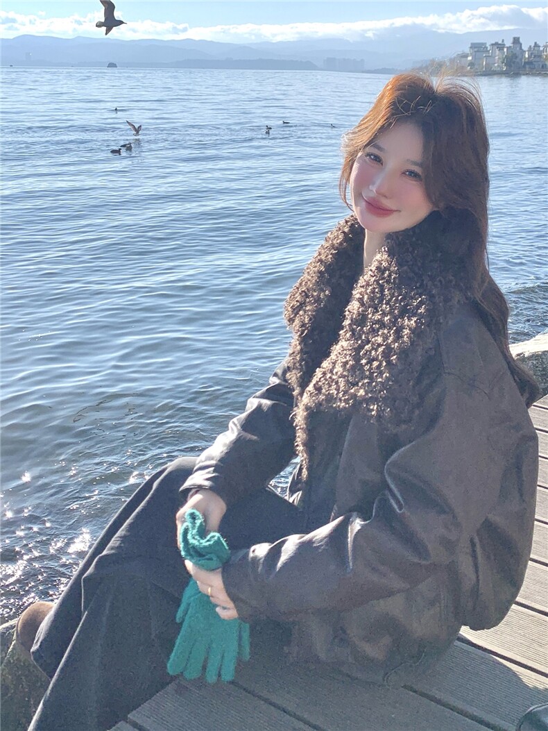 美拉德巨好看蛋白皮衣羽绒服女2025冬季新款双子星高端高级外套,女装羽绒服,艾米莉亚