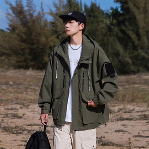 春季现货中性风大码户外夹克男连帽冲锋衣外套DSA157B-J152-P60图片