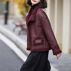 现货皮毛一体羊羔毛外套女短款2024秋冬新款加绒加厚外套，女装羊羔毛/颗粒绒，跑量工厂店