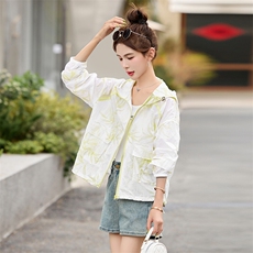 现货。。防晒衣女款夏季2025年新款宽松薄款工装洋气防晒衣短外套，女装防晒衣，依万里