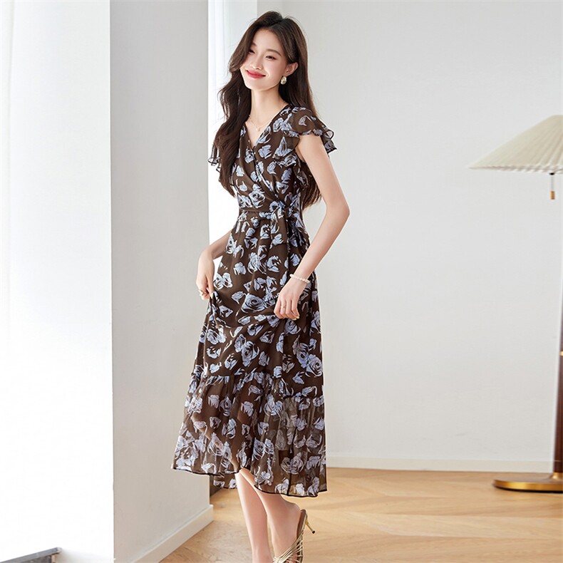 法式绝美玫瑰印花连衣裙女2025夏新款荷叶边收腰显瘦气质V领裙子,女装连衣裙,恋慕依尚