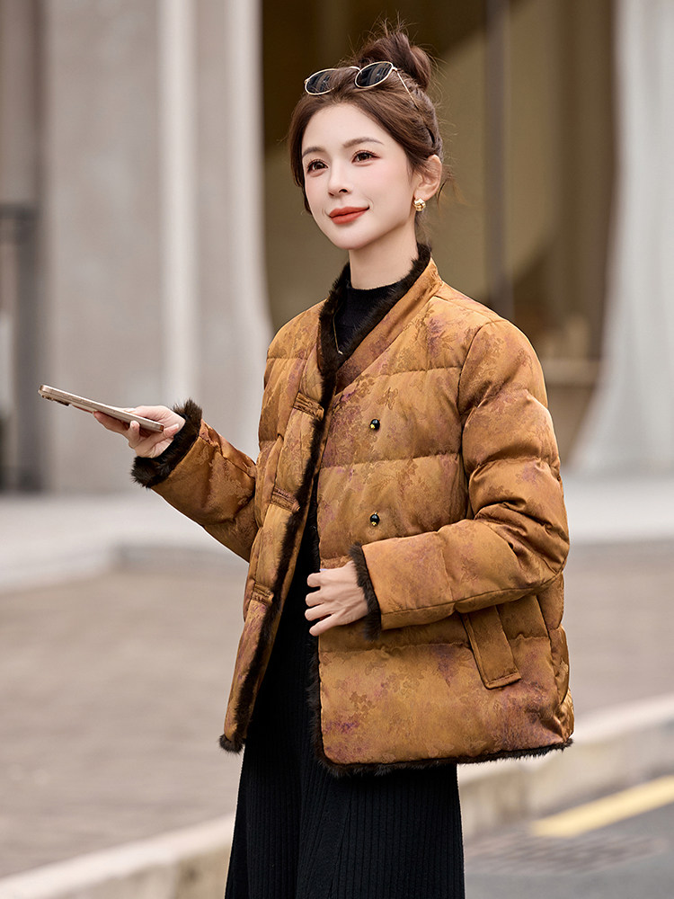 新中式G风羽绒服女2025冬新款今年流行水貂毛短款外套,女装羽绒服,伊仟回