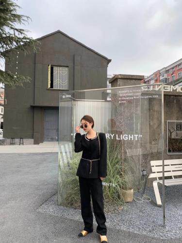 珍珠领上衣，女装，HE