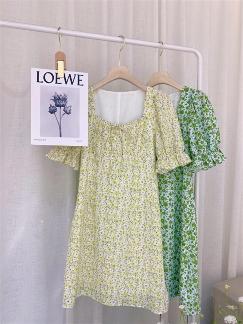 DINOBIENS【现货】夏季新款碎花a字连衣裙短款，女装连衣裙，迪诺比亚