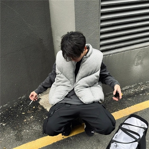 现货 WT123-P110 灰色空气层棉服背心马甲解构廓形可收缩下摆图片