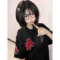 黑色
