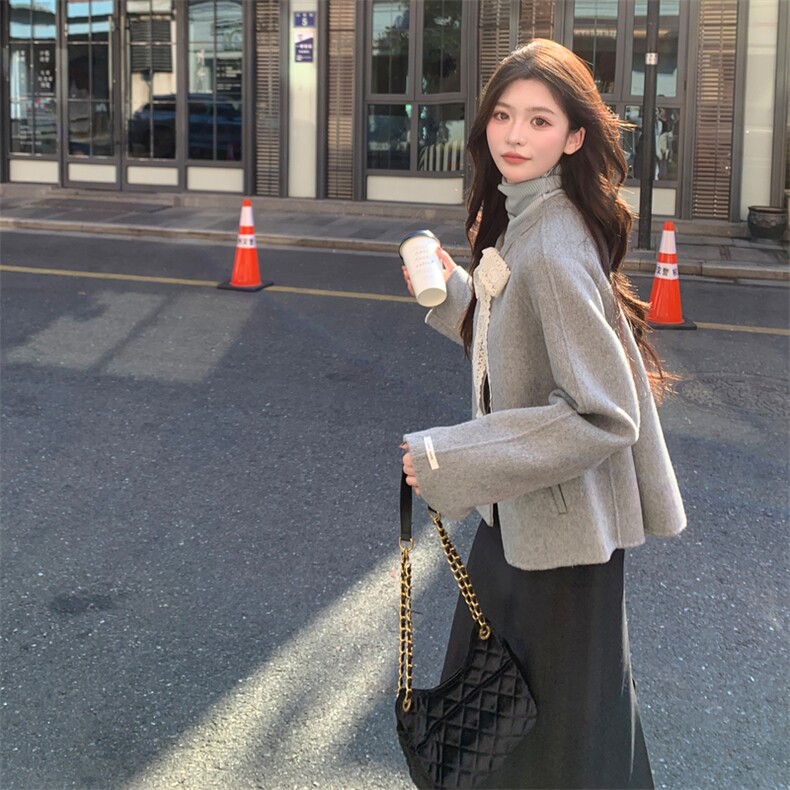 现货2026早春主推款小香风蕾丝蝴蝶结圆领双面双色羊毛短款外套，女装毛呢外套，丝露怡语