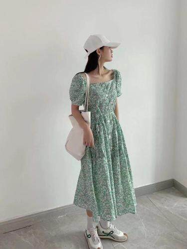 2021连衣裙小碎花，女装连衣裙，密斯倩