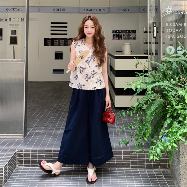 蕾丝刺绣背心上衣阔腿裤套装女夏设计感小香风两件套大方得体超火,女装套装/套裙,2C126
