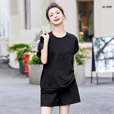 夏季薄款套装女2025年新款时尚休闲气质显瘦短裤两件套，女装运动套装，沁沁公主