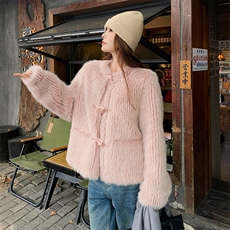 新品粉色牛角扣皮毛一体外套5802-P195-K288，女装皮草，2C159