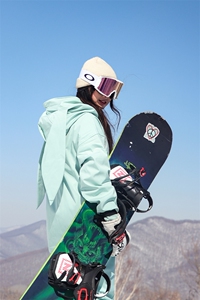 新潮防风防水兔耳朵滑雪服男女款ins银狐绒保暖大码外套M38-P125图片