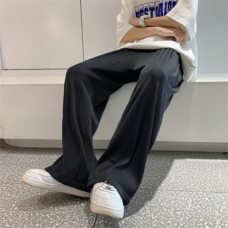 灰色