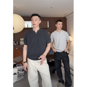 张卓林 菠萝纹针法肌理感休闲简约男士亨利领体恤纯色77090/P45降图片