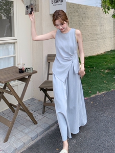 夏日绝美蓝色无袖上衣半身裙套装女夏季两件套高级感赫本风超火图片