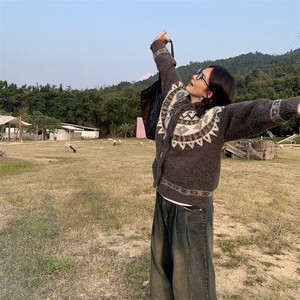 重磅秋冬北极绒开衫毛衣美式复古休闲慵懒风牛角扣针织衫连帽外套图片
