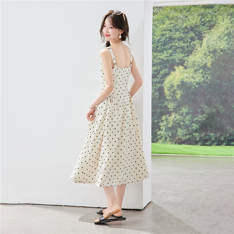 《现货26夏上新》气质波点收腰显瘦背心吊带连衣裙女,商品下架区,苗苗