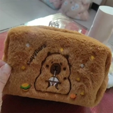 水豚包可爱毛绒包包精品包包卡皮巴拉毛绒包