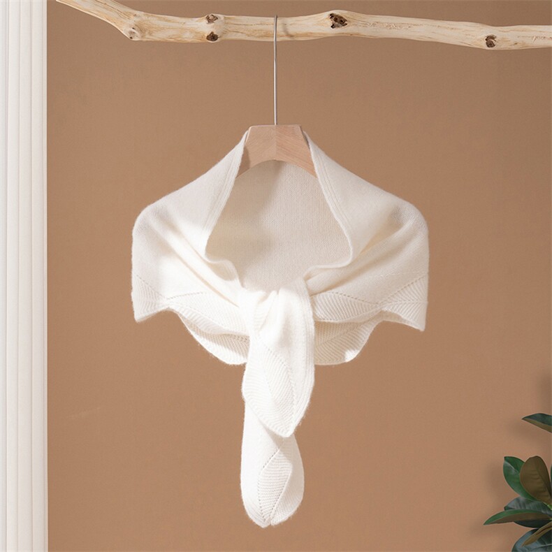 2025年秋季女时尚百搭通勤简约休闲三角巾，围巾，臻歆羊绒