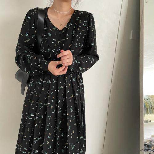 秋款碎花连衣裙，女装连衣裙，LIN.Y