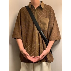 深棕色