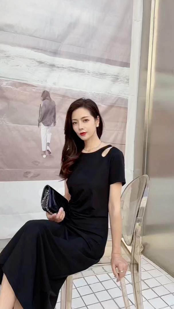 蓝芝依秀 LZYX145084