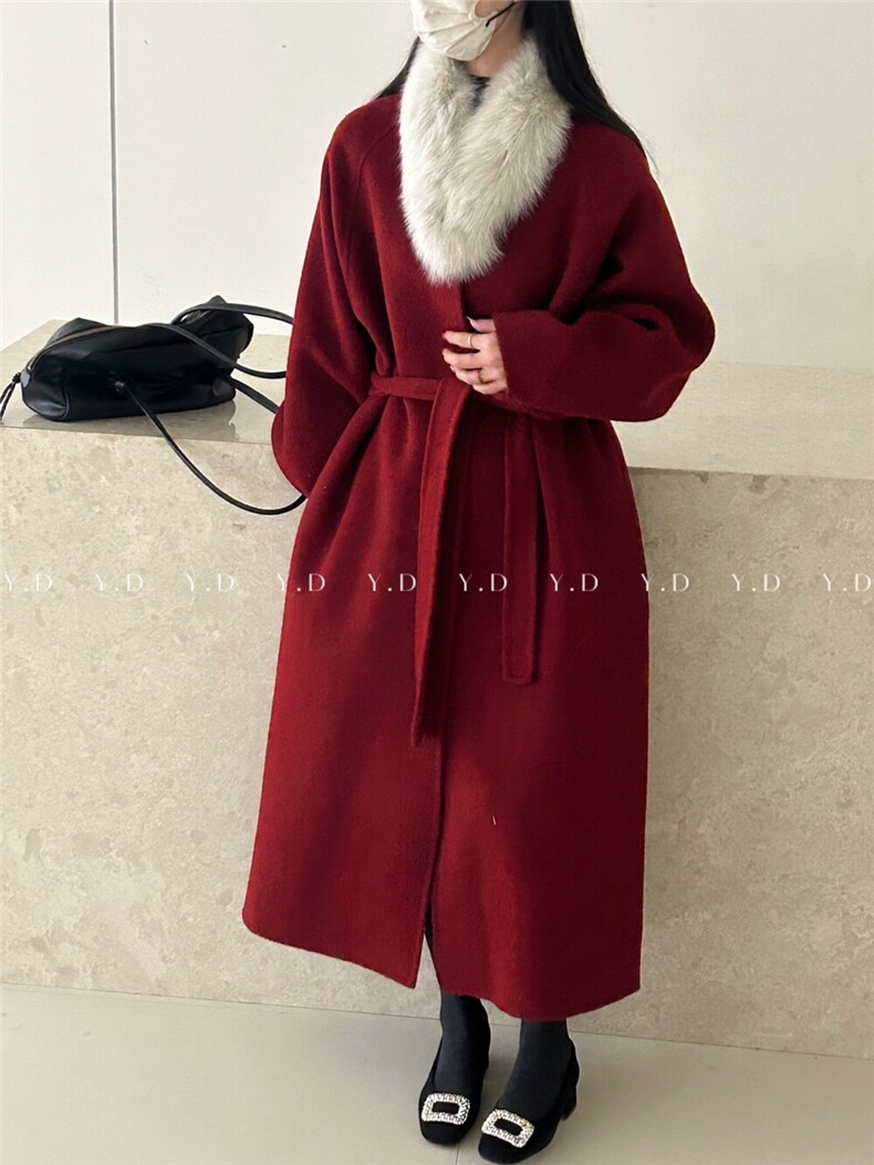 【依嘟】25冬新赫本风红色系带狐狸毛领长款小个子羊毛外套(配，女装双面呢大衣，依嘟服饰