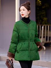 羽绒服女中长款2025冬季新款洋气独特别致新中式收腰复古绿色外套，女装羽绒服，伊仟回