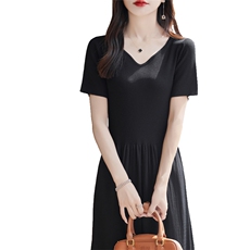 夏季新款冰丝短袖连衣裙女纯色收腰长裙高级百搭简约高腰针织裙女，女装连衣裙，暖姿羊绒