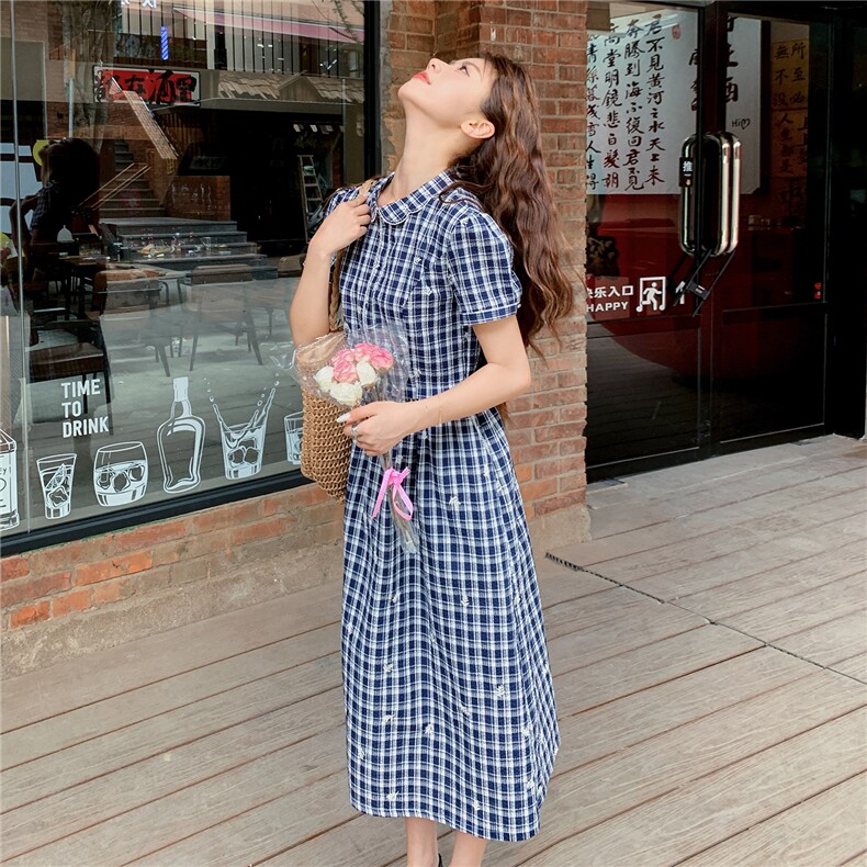 夏季格纹绣花收腰显瘦学院风优雅气质连衣裙,女装连衣裙,衣秀之家