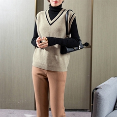 新款女士包芯纱黑边花纹马甲保暖时尚简约V领无袖针织背心外套，女装马甲，千御纺羊绒