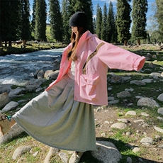 182-8573-P165-K238-粉色条纹设计感冲锋衣外套风衣，女装短外套，帛香坊