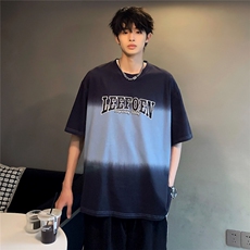 天蓝色