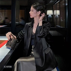 鎏光缎面西服轻奢高级设计感上衣简约气质韩版女外套，女装短外套，思沃羊绒