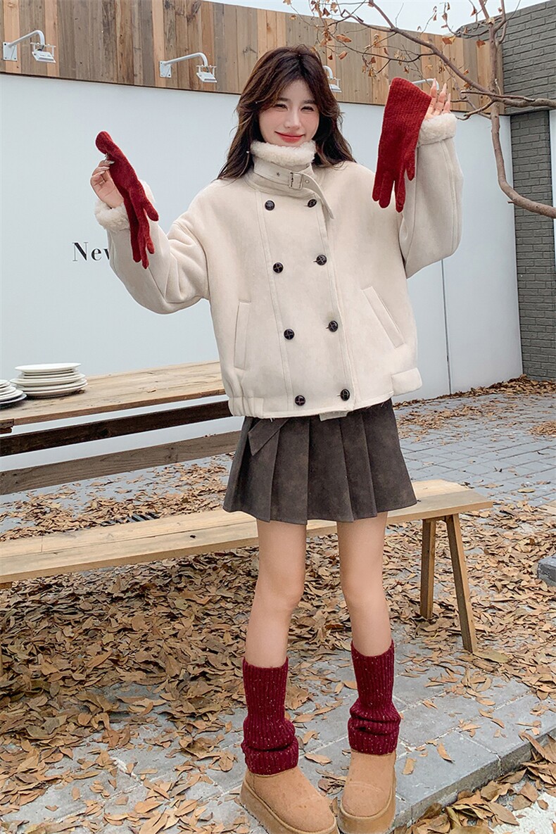 米白色皮毛一体羊羔毛外套女冬季短款夹克加厚棉服6099P225K338,女装短外套,维壹