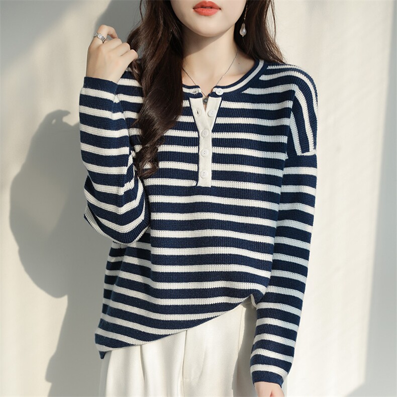 蓝白条纹纽扣韩版时尚衫女山毛衣宽松圆领长袖套头，女装针织衫/毛衣，特麦惠羊绒