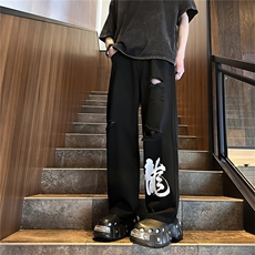 黑色