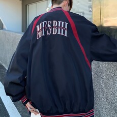 藏蓝色