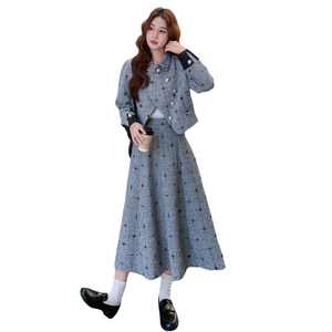 通勤穿搭灰色西服上衣套装女春秋超火好看高级气质感半身裙两件套图片