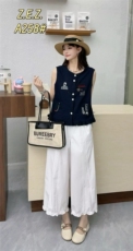 韩系木耳边彩色刺绣单排扣圆领马甲休闲阔腿裤减龄套装，女装马甲，雅鹿
